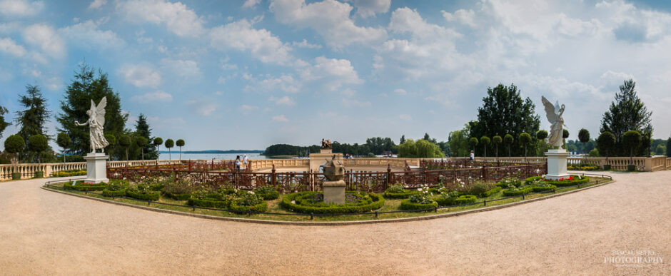 Schweriner Schloss Innenhof Garten